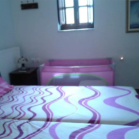 Boliari House אויטילון
